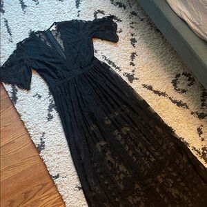 Elegant Black Lace Maxi Dress